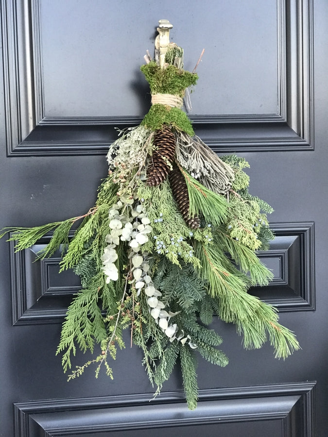 Creating a Christmas Wonderland: A Guide to Christmas Greenery Decoration