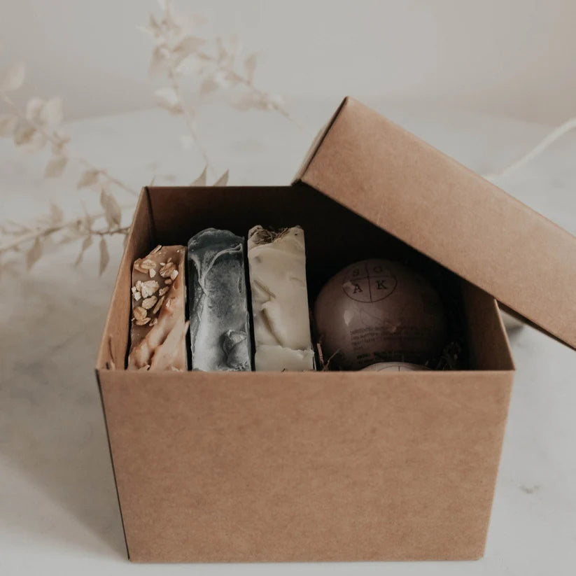 Gift Box: 2 Bath Bombs + 3 Soap Bars