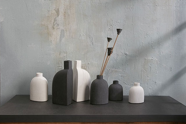 Karis Vase