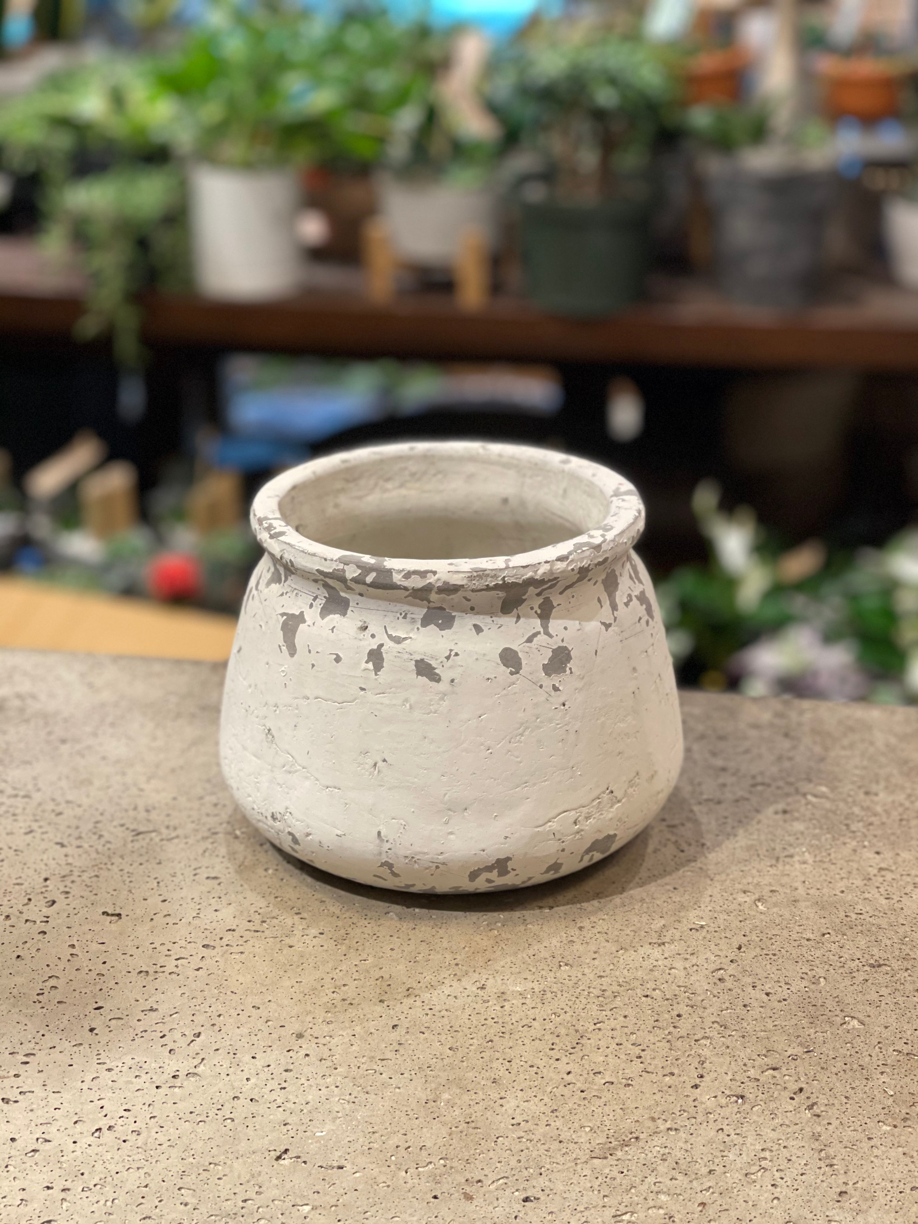 Shabby pot