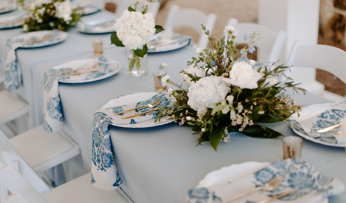 What Flower Arrangements in Ottawa Work Best for a Formal Sit-Down Dinner Centrepiece?