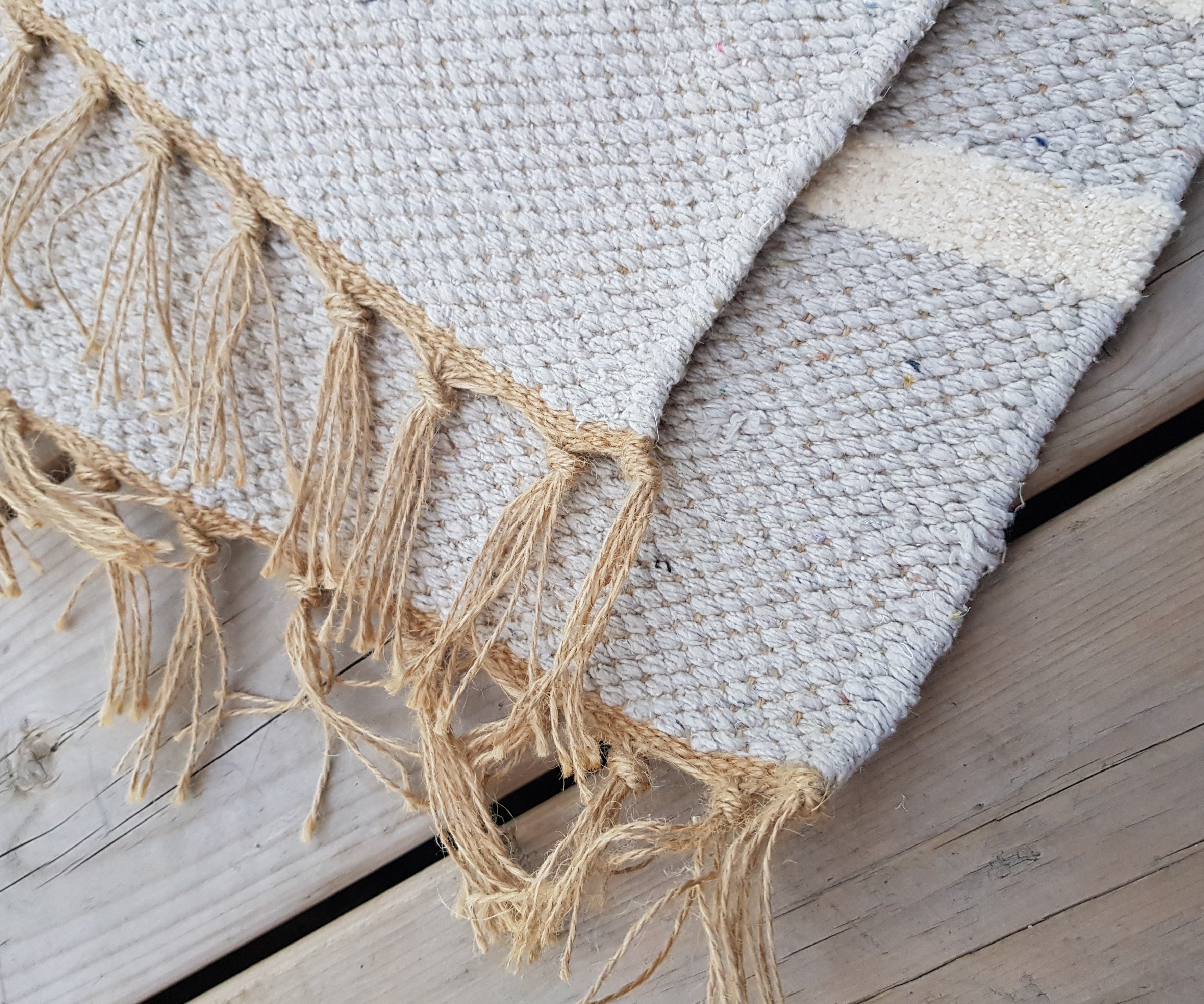 Flatwoven Rug with Offwhite stripes- Jute 2X3&