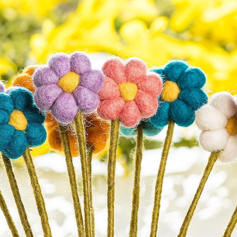 Pompom Daisy Stem