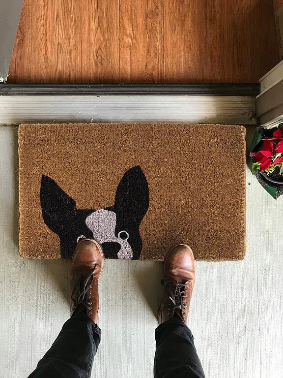 Peeking Dog Doormat 18x30&quot;L