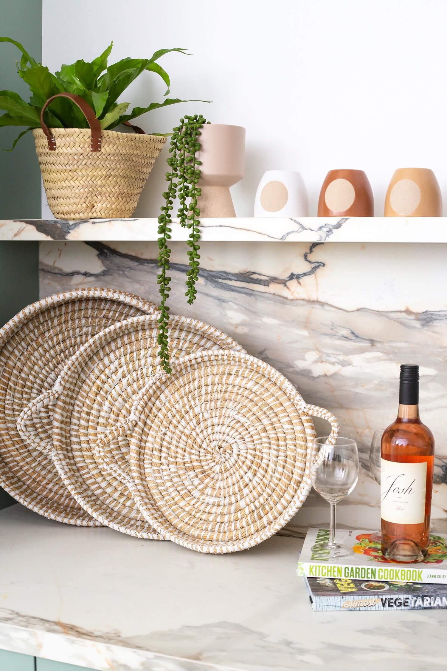 STRAW PLANTER LEATHER HANDLES
