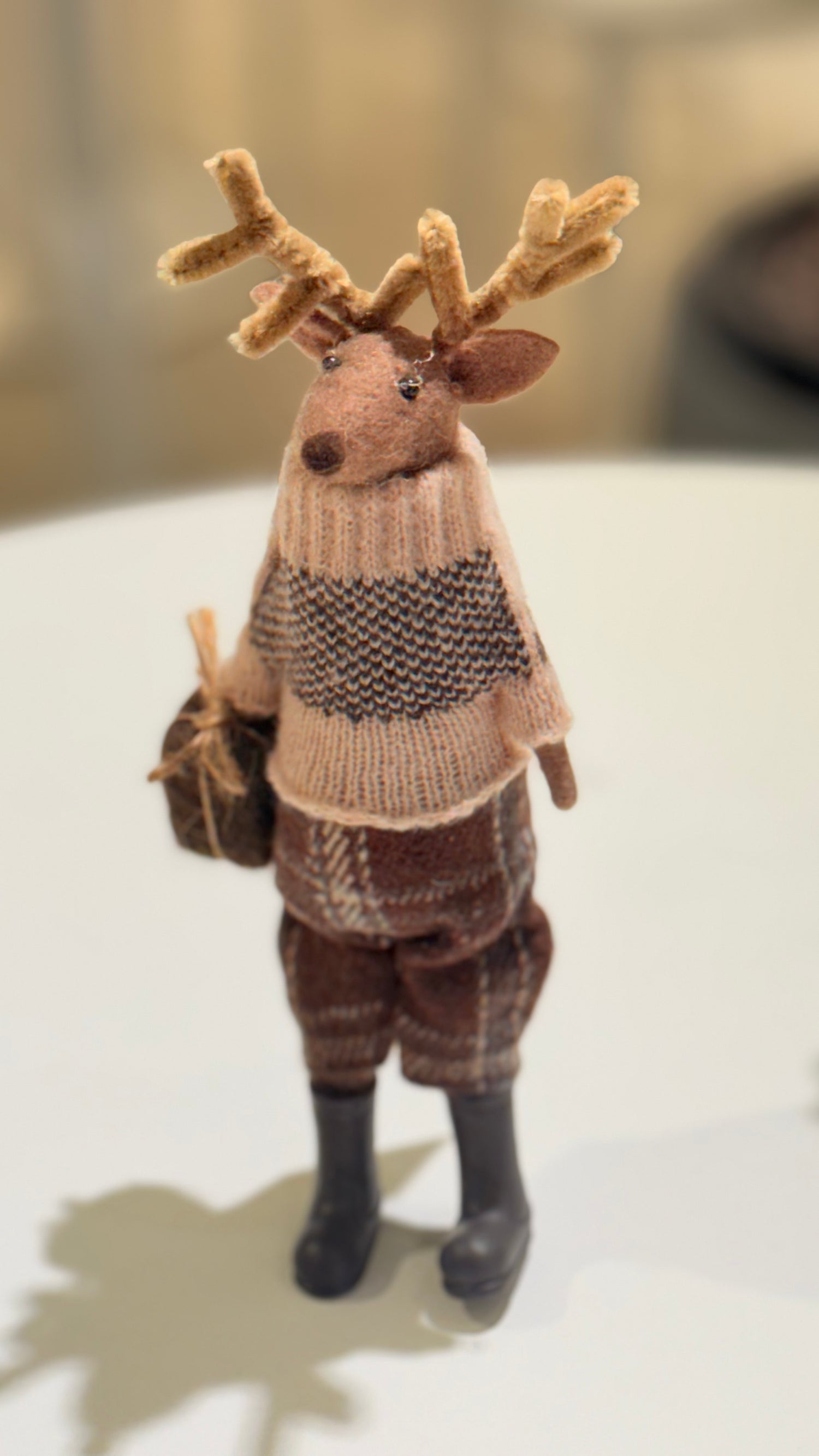DEER W/GIFT WOOL BEIGE/BR