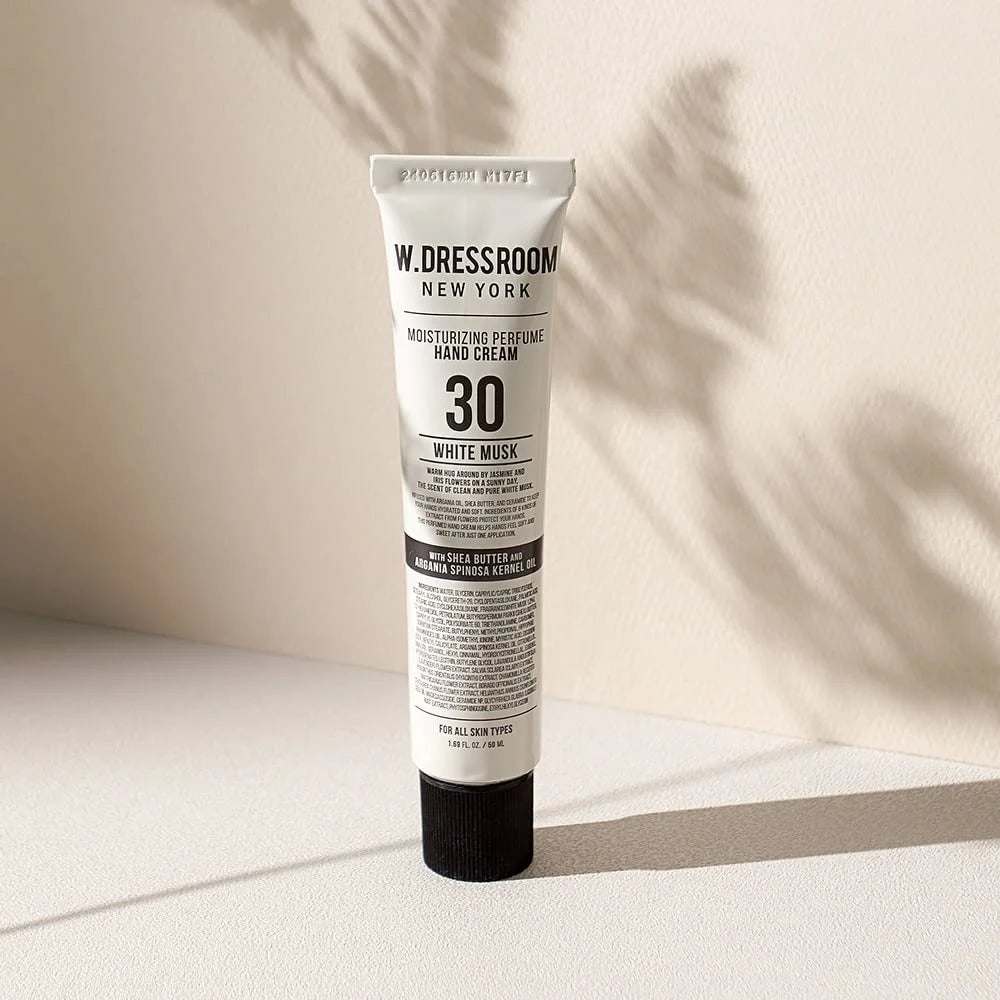 White Musk-W DRESSROOM Moisturizing Perfume Hand Cream 30