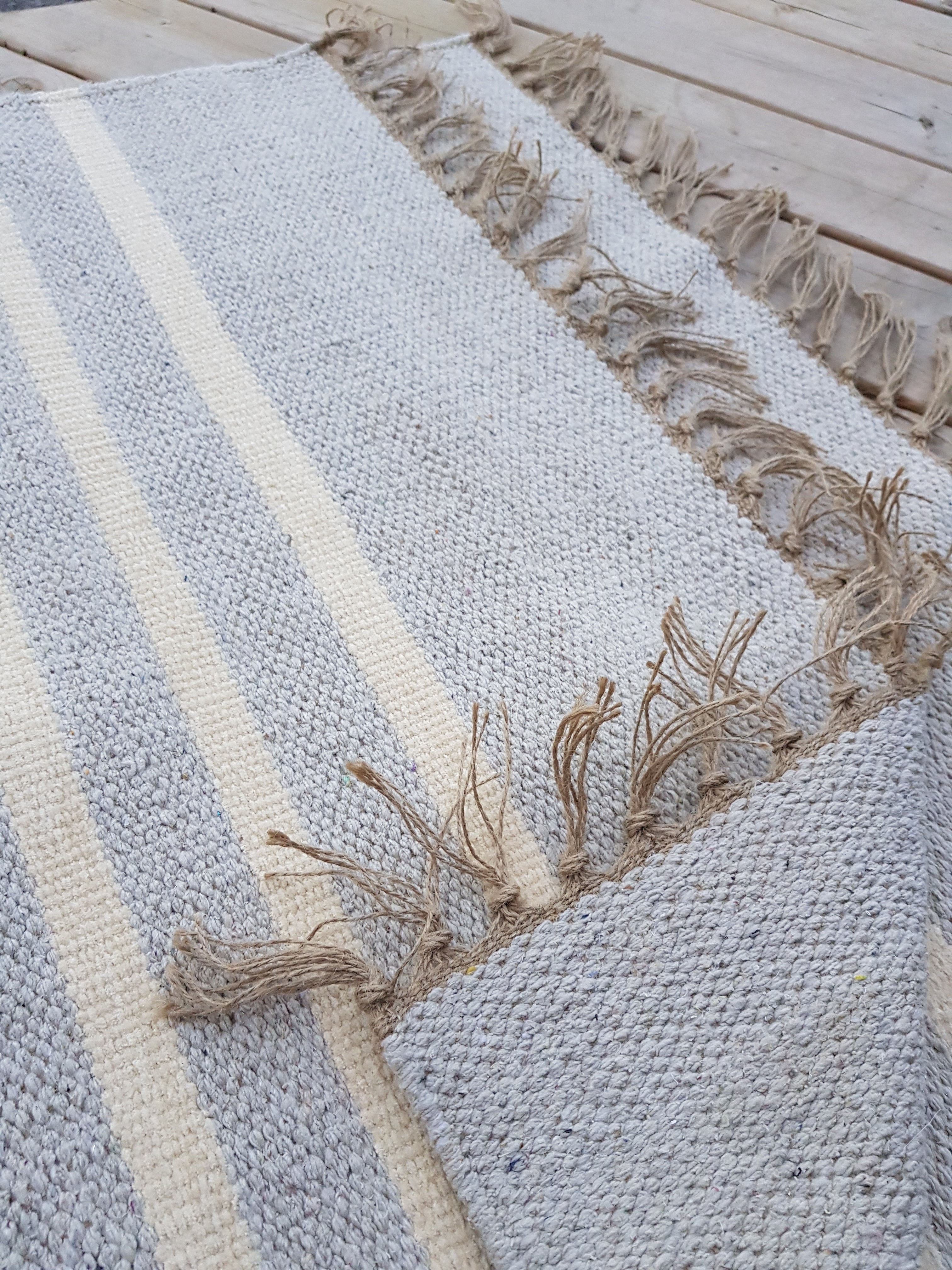 Flatwoven Rug with Offwhite stripes- Jute 3X5&