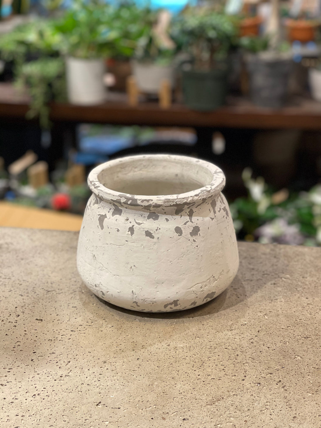 Shabby pot