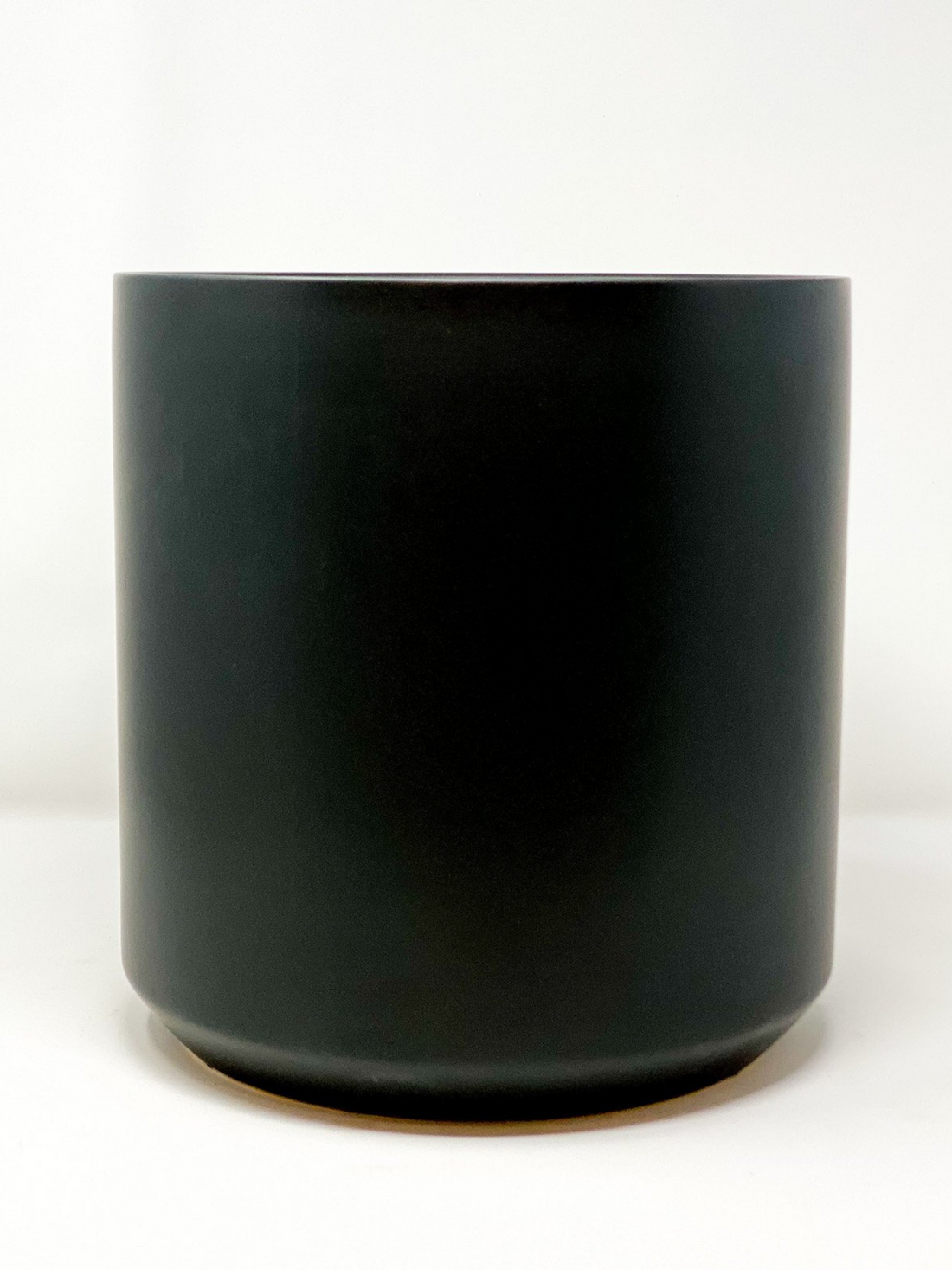 9.5&quot; Modern black and white round pot