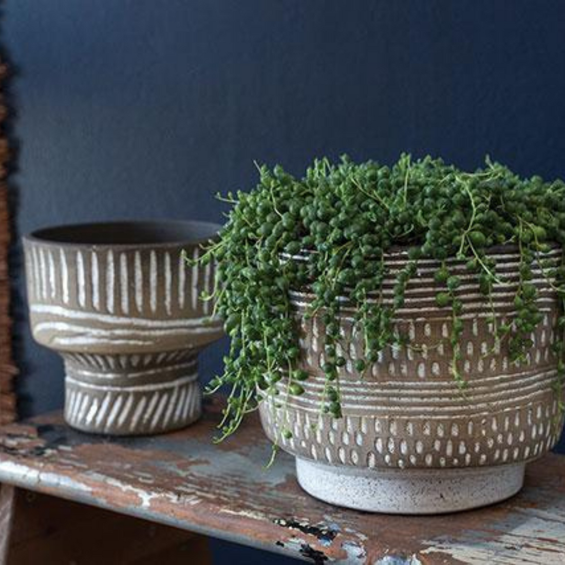 Carmine vase & compote